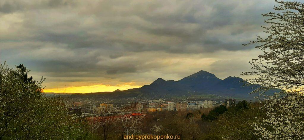 Прогулка по весеннему Пятигорску и горе Машук
