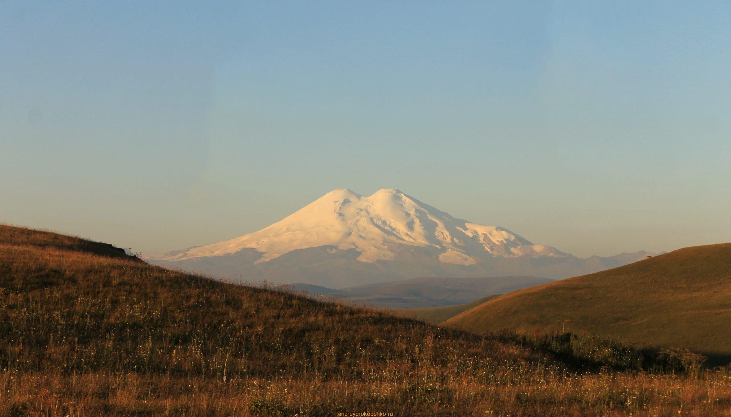 Эльбрус на рассвете