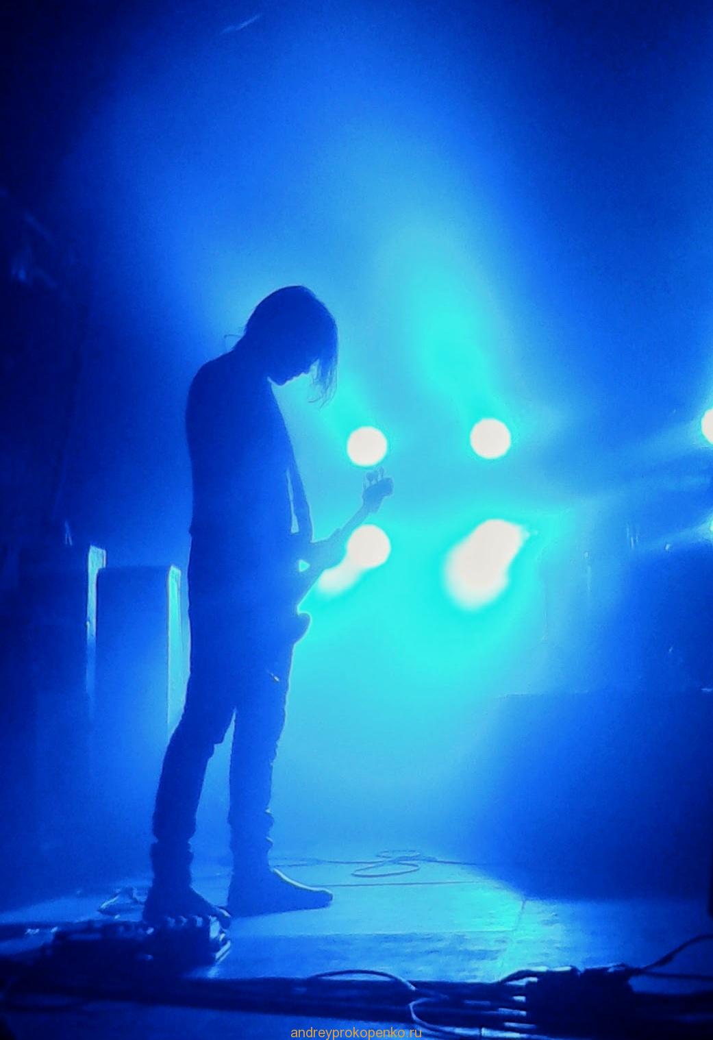 Огни сцены. Софиты и музыканты