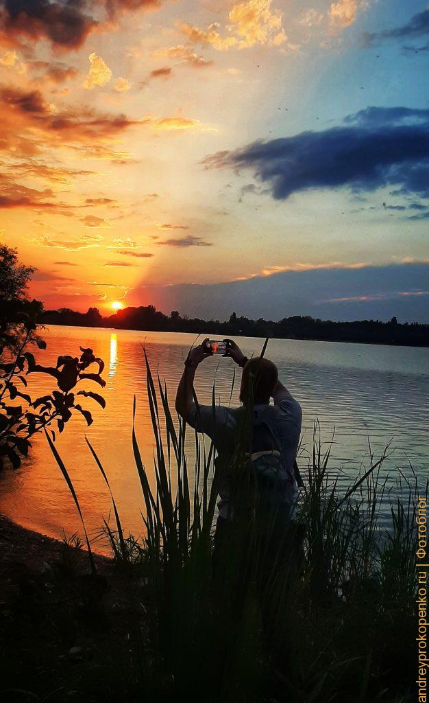 Закат и рыбалка в Пятигорске на озере