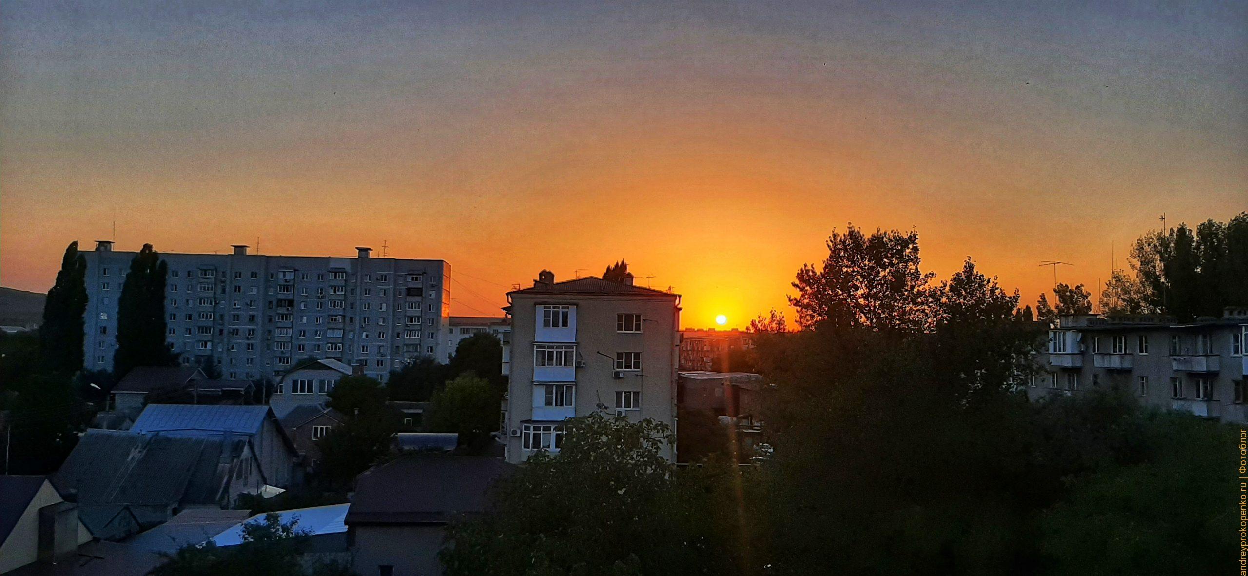 Готовим рекламу для ASDox.ru и наблюдаем закат в Пятигорске