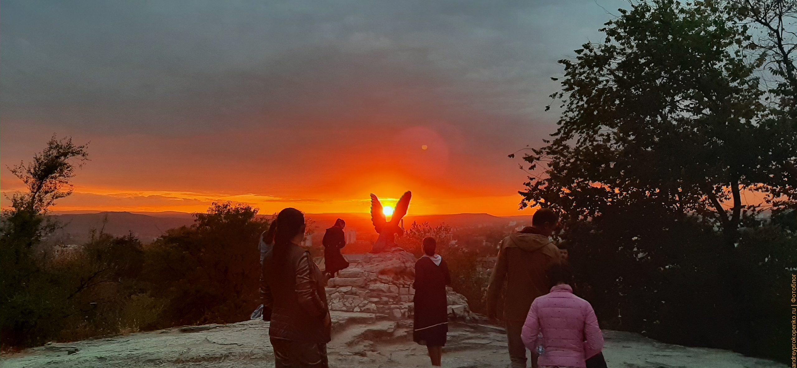 Идеальный закат в парке Цветник в Пятигорске