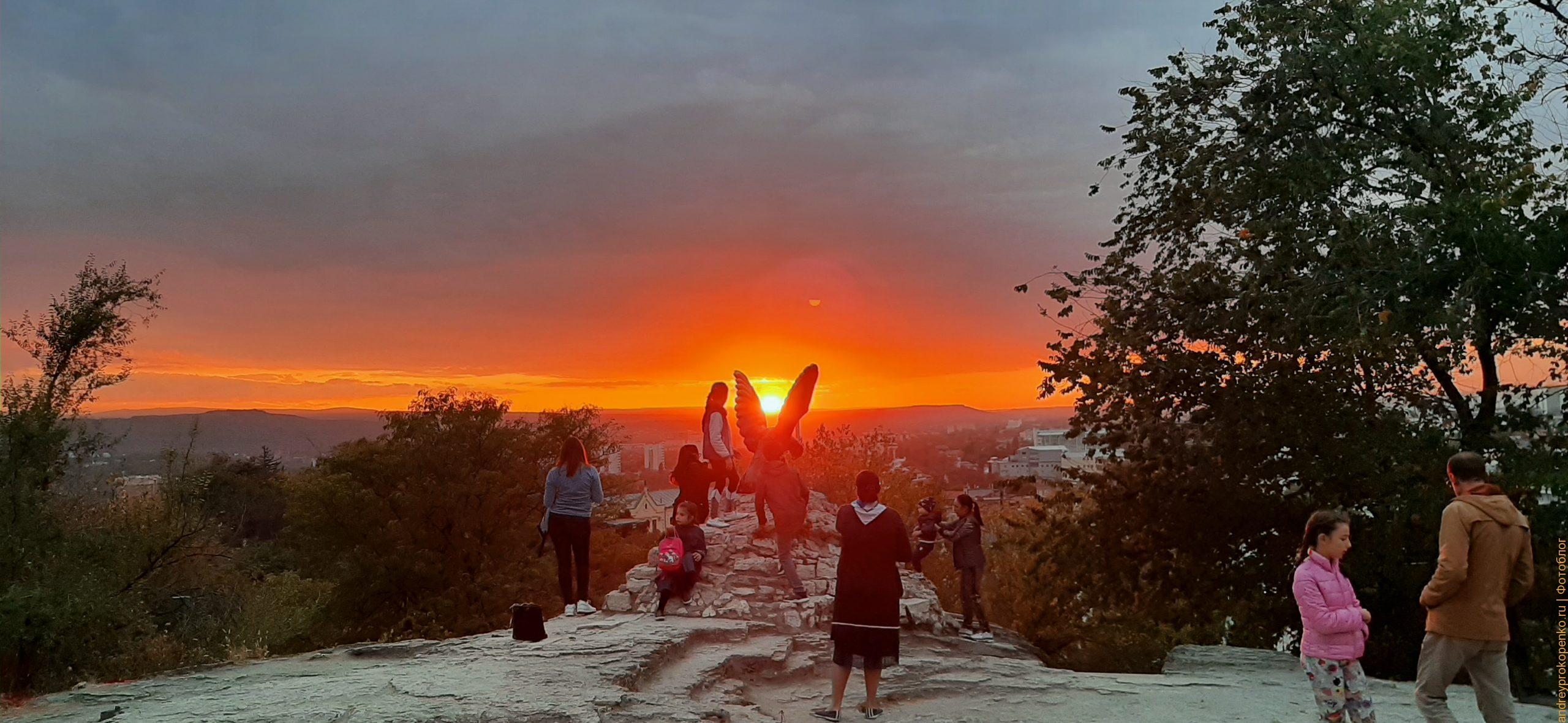Идеальный закат в парке Цветник в Пятигорске