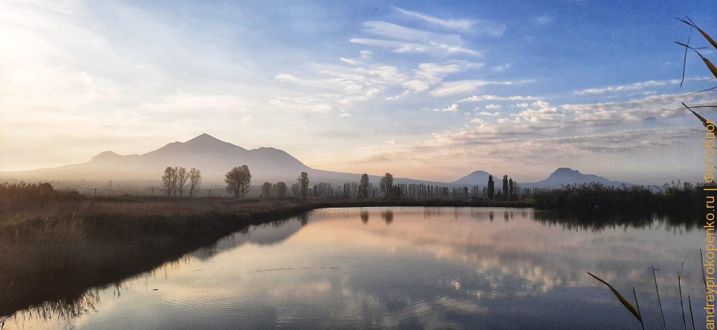 Рыбалка и закат с видом на горы региона КМВ