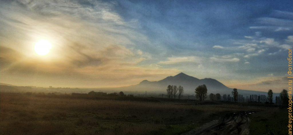 Рыбалка и закат с видом на горы региона КМВ