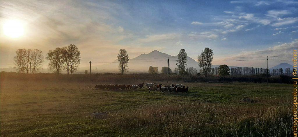 Рыбалка и закат с видом на горы региона КМВ