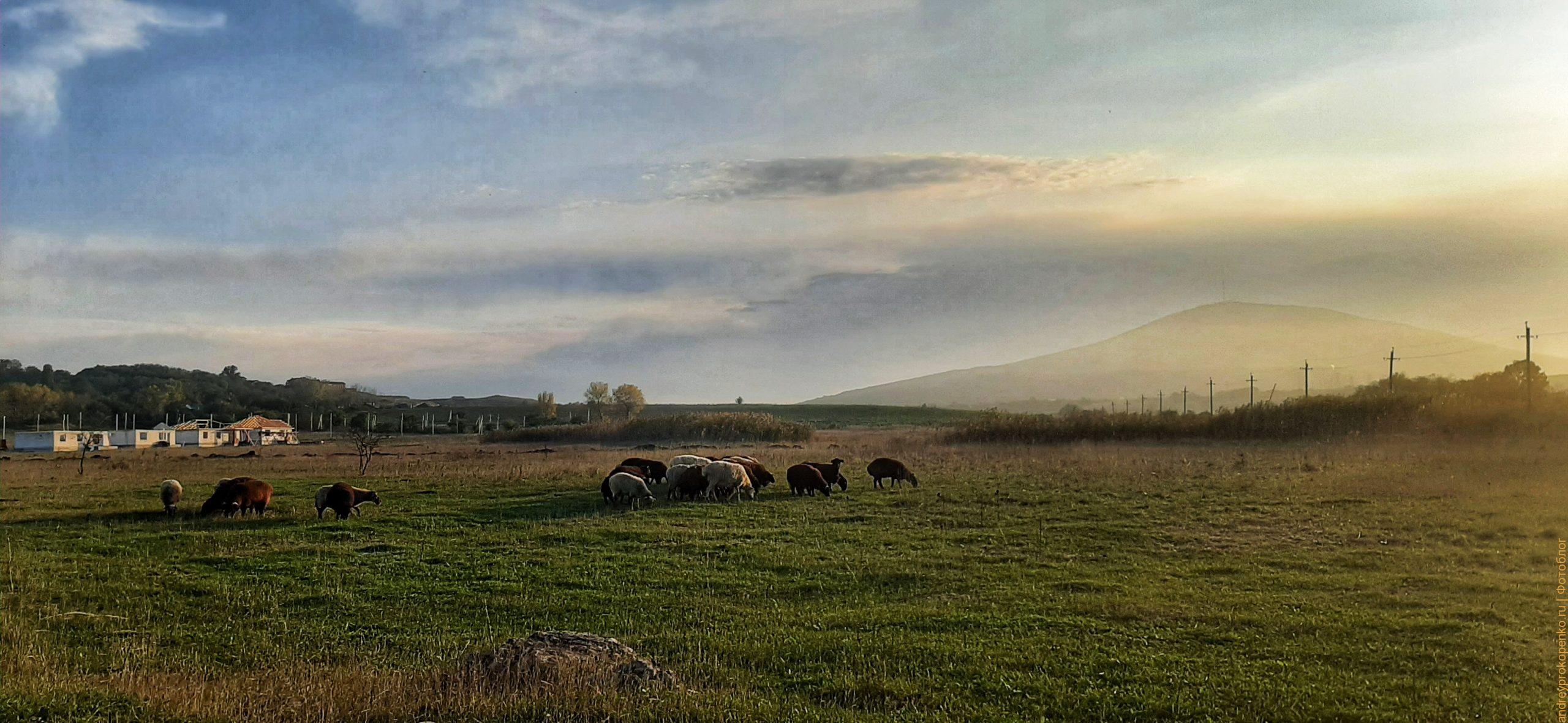 Рыбалка и закат с видом на горы региона КМВ
