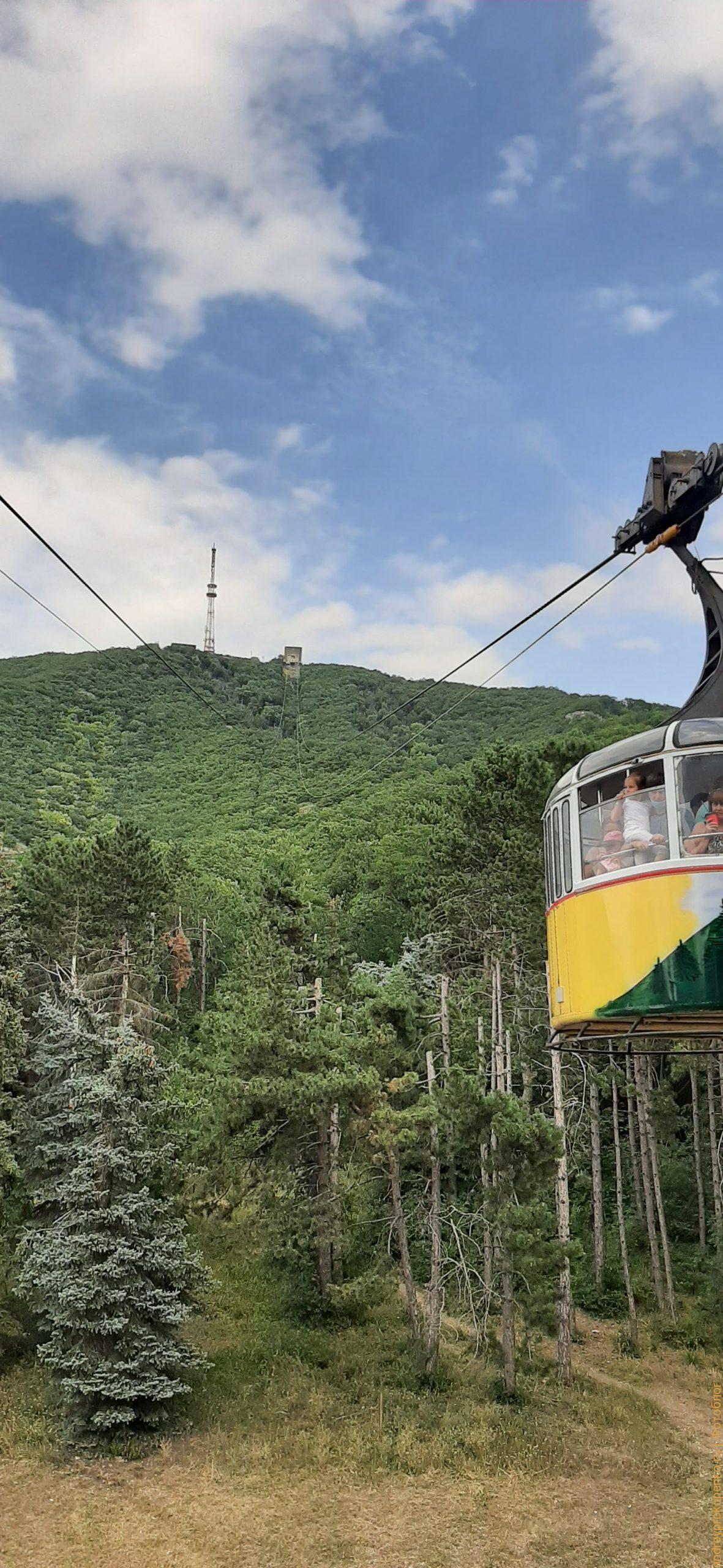 Вагончики канатных дорог на Северном Кавказе