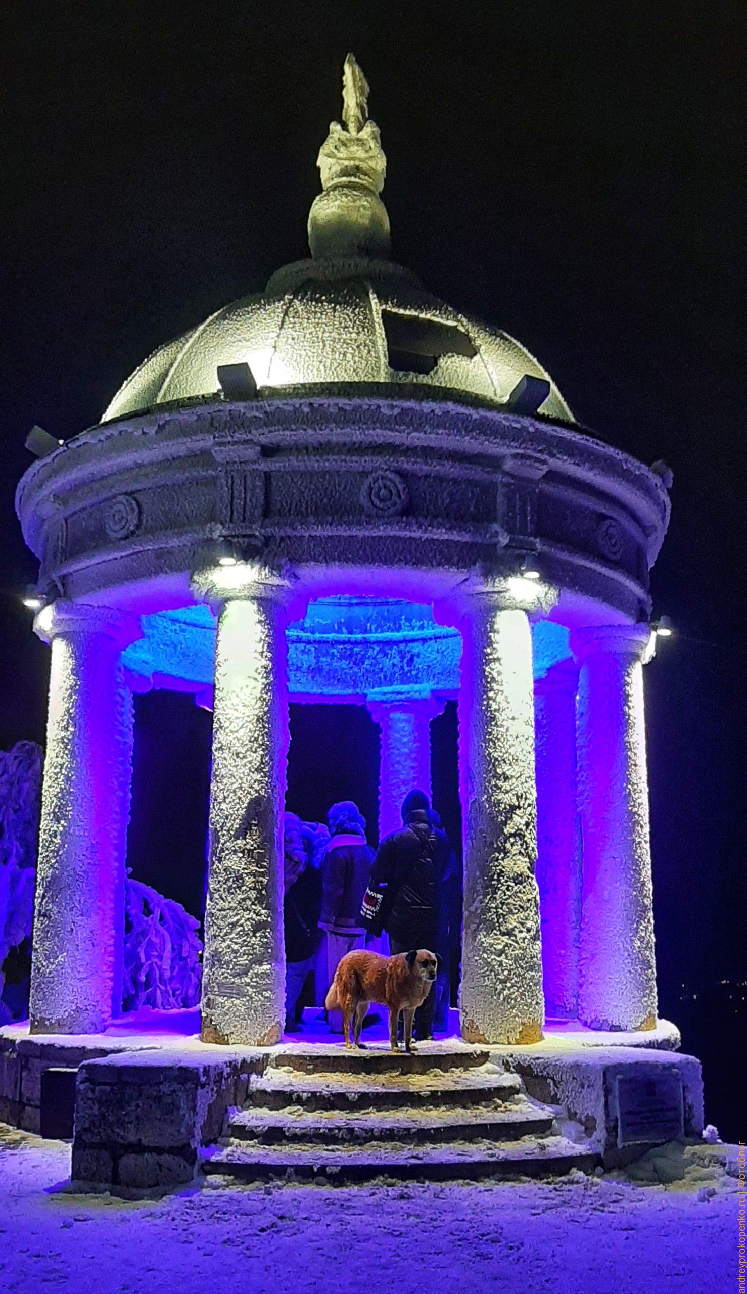 Эолова арфа в Пятигорске ночью