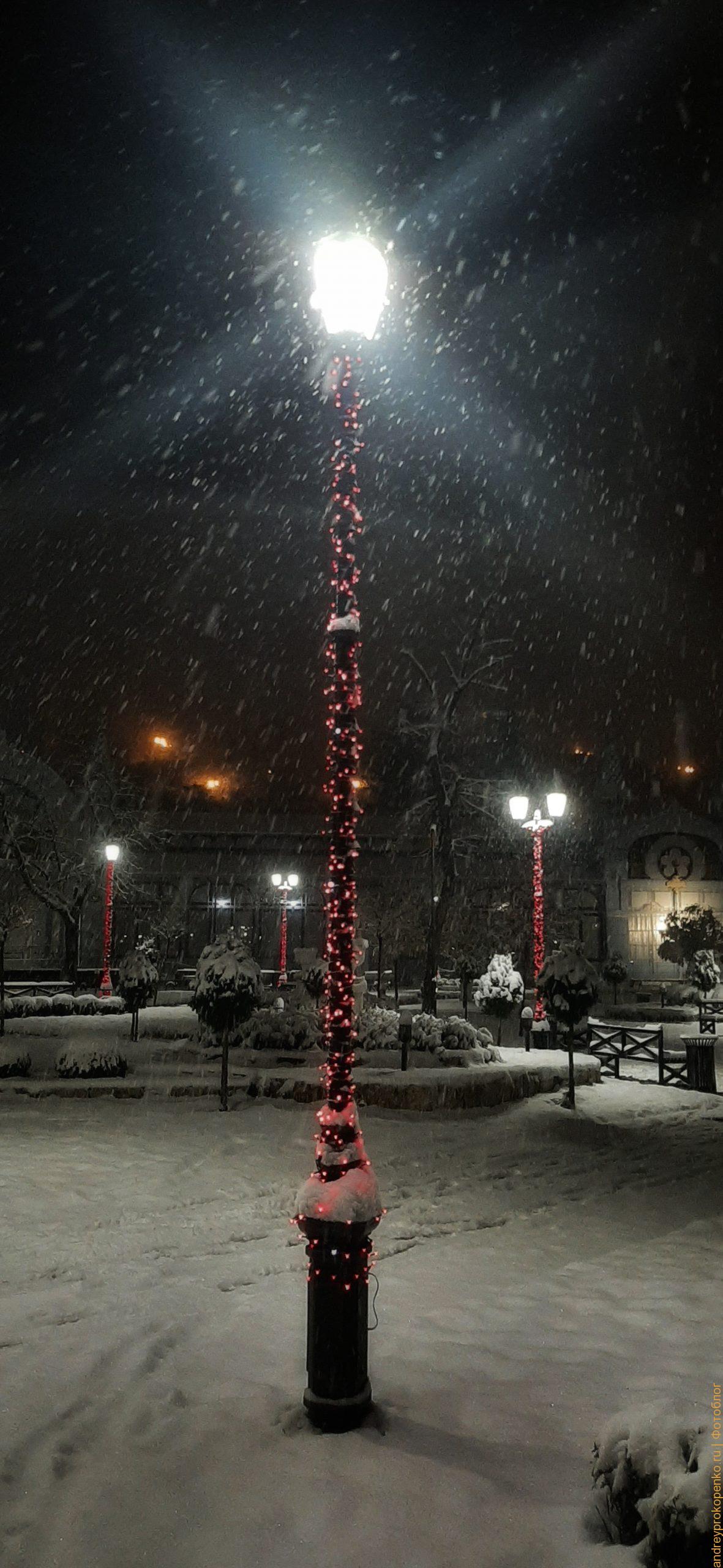 Легендарный парк Цветник во время снегопада. Прогноз погоды такого не обещал