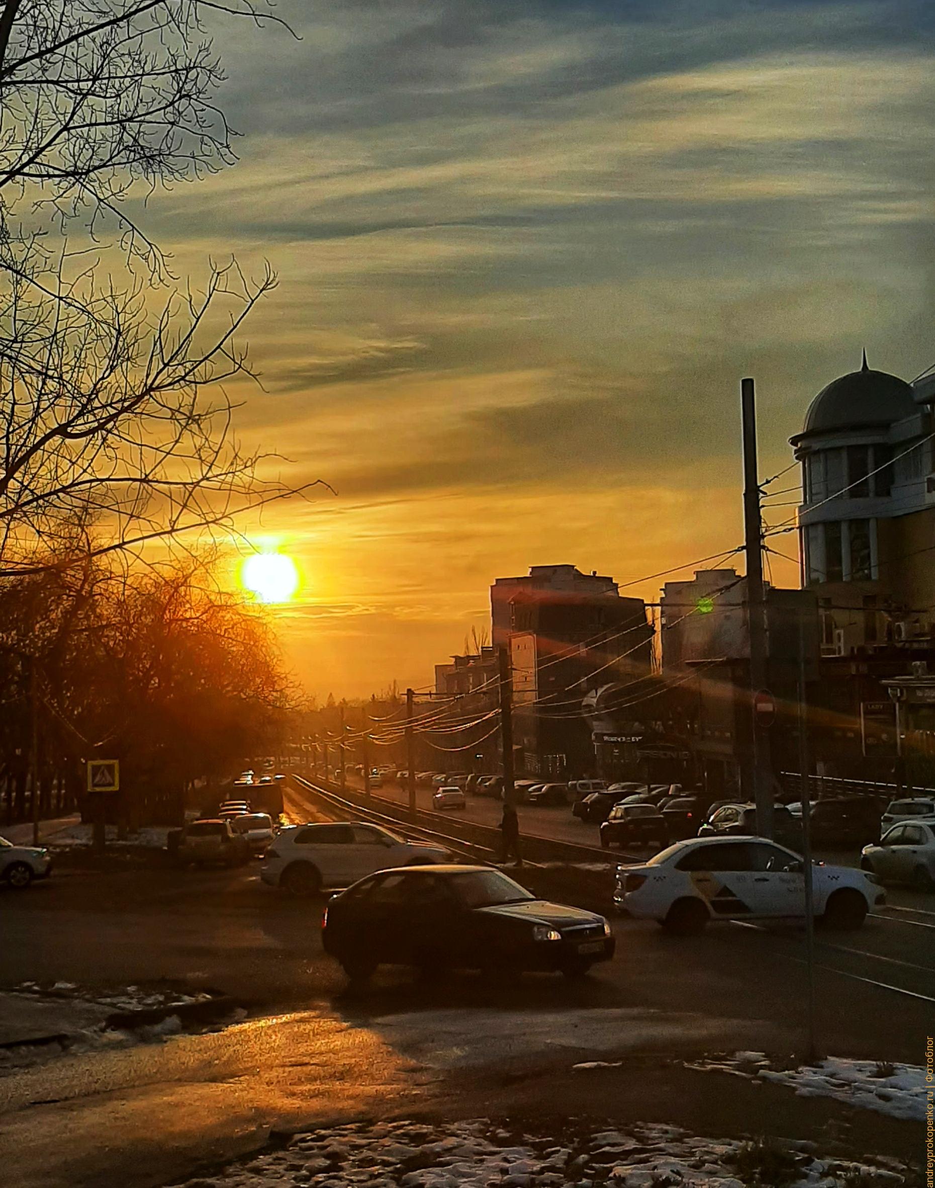 Яркий зимний закат в Пятигорске