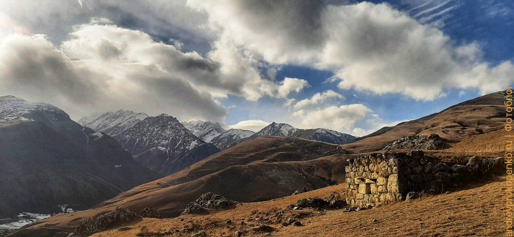 Поездка к древностям Северной Осетии. Старинное село Цмити