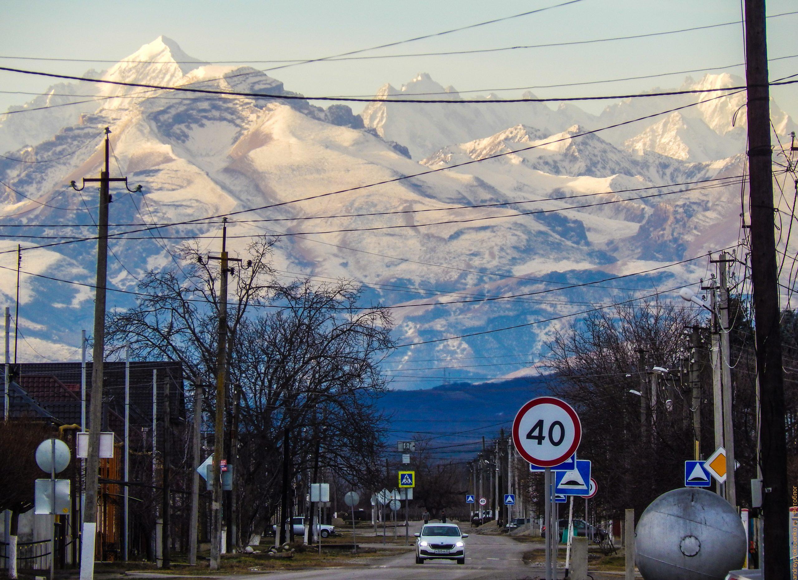 Горы Кавказа на рассвете / фото дня