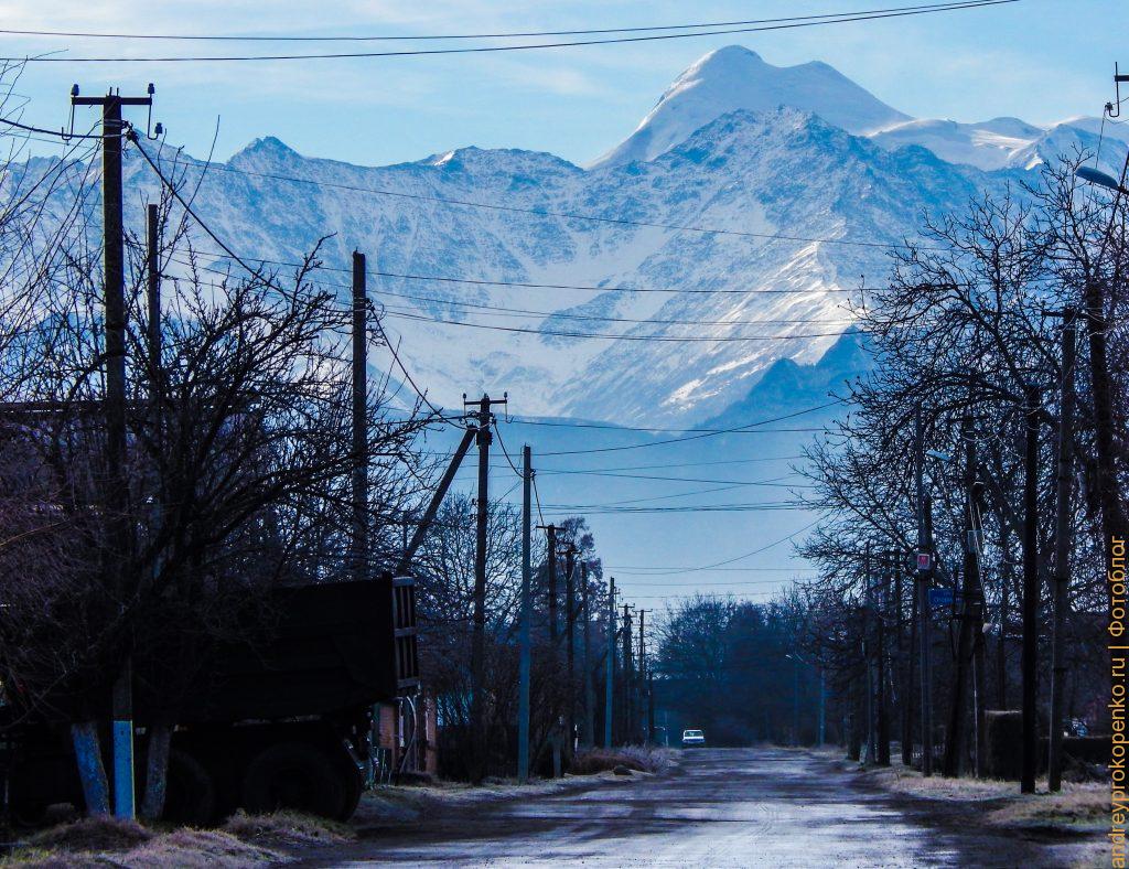 Северная Осетия. Фиагдон. Башни и горы. Фото с фотоаппарата