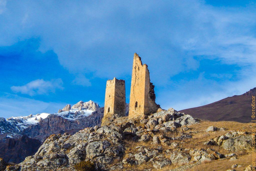 Северная Осетия. Фиагдон. Башни и горы. Фото с фотоаппарата