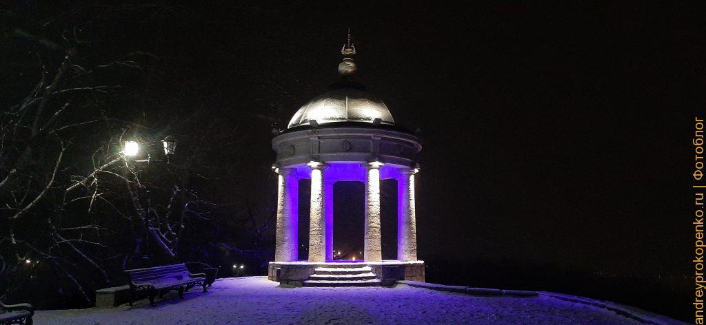 Эолова арфа в Пятигорске зимой во время снегопада