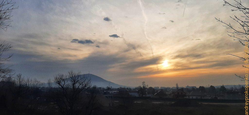Утренняя рыбалка на Новопятигорском озере в Пятигорске. Открытие теплого сезона