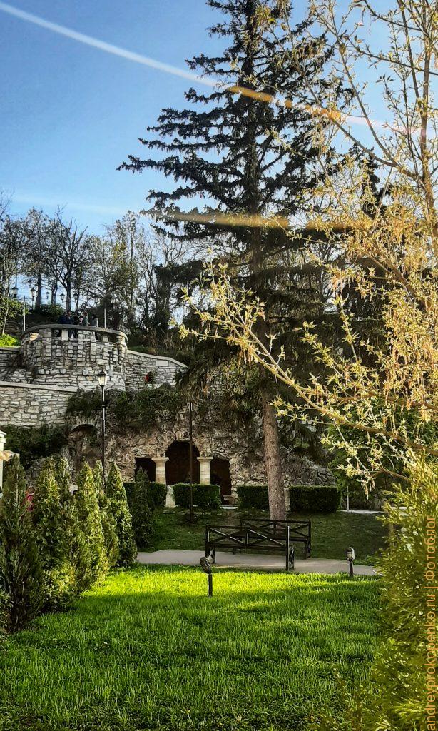 Весенний парк Цветник в Пятигорске