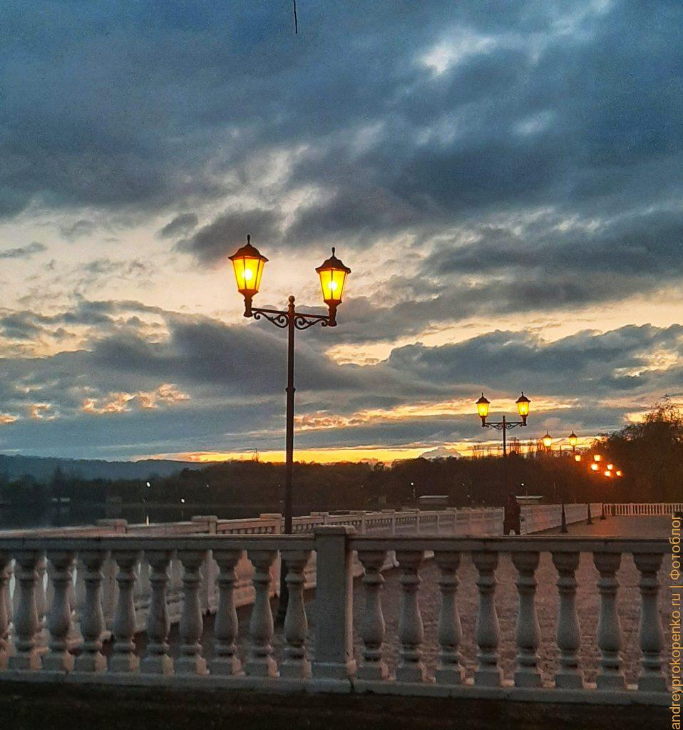 Закатная весенняя рыбалка в конце апреля на Новопятигорском озере