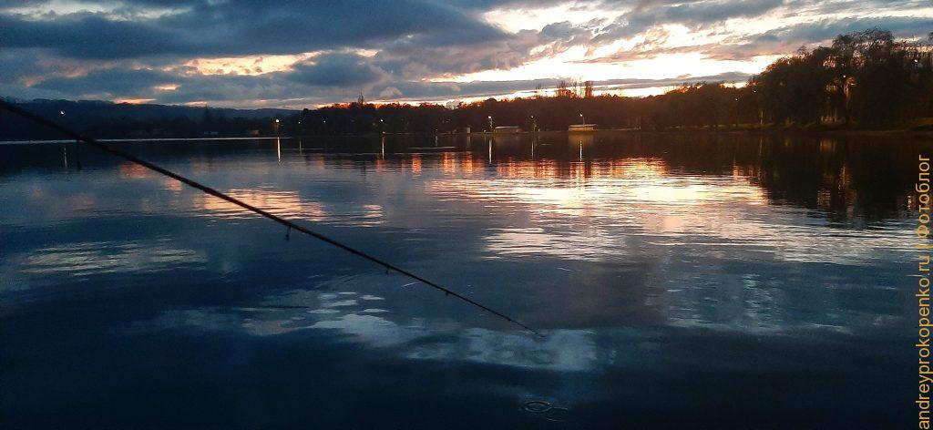 Закатная весенняя рыбалка в конце апреля на Новопятигорском озере
