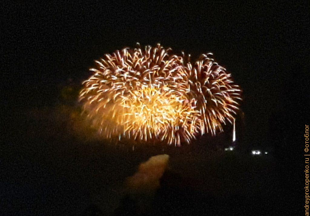 Фейерверк на день Победы 2023 на 9 мая с вершины горы Машук