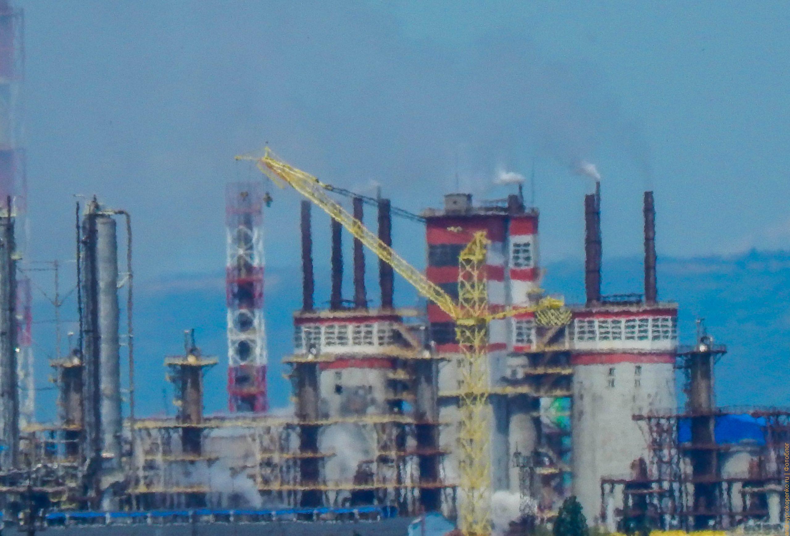 Невинномысск. Дымящие трубы, огромный факел и ветряки