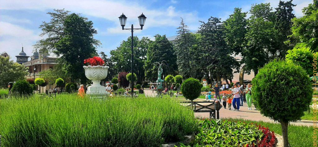 Летний парк Цветник в Пятигорске