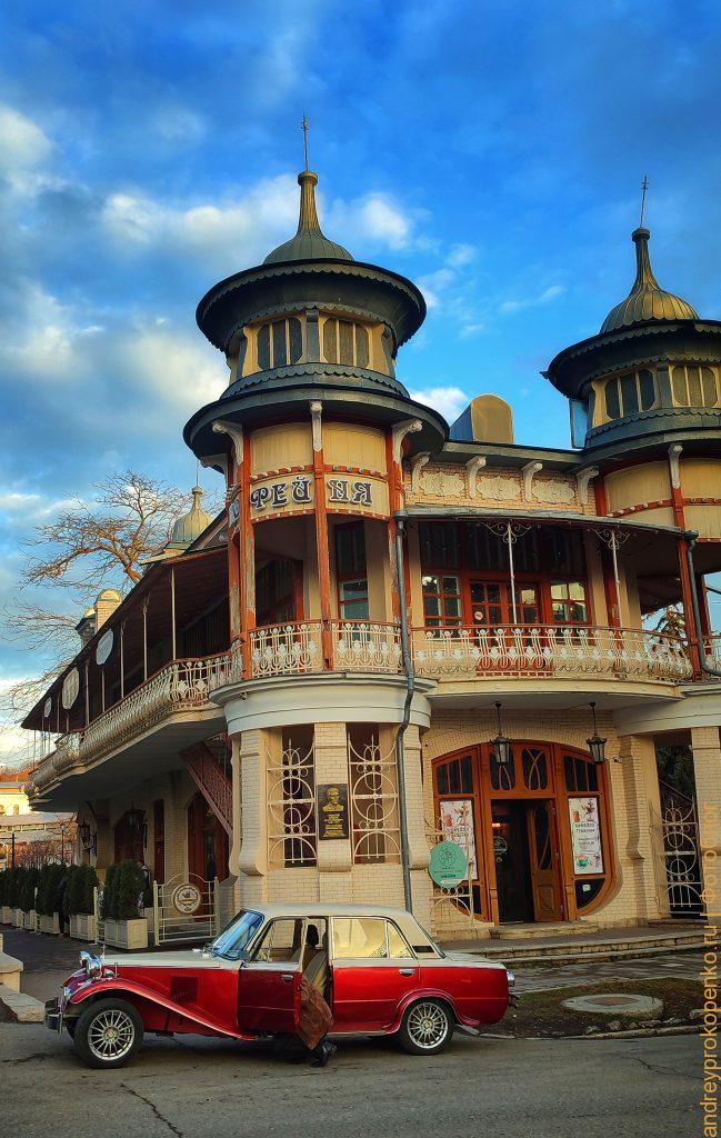 Прошлое и ненастоящее будущее в Пятигорске / фото дня