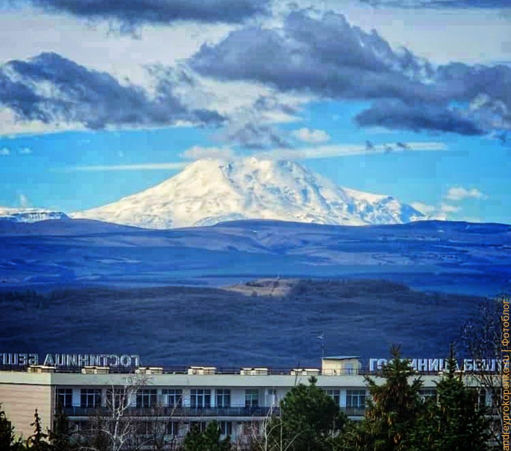 Вид на Эльбрус из Пятигорска / фото дня