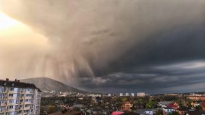 Весенний град в Пятигорске на закате